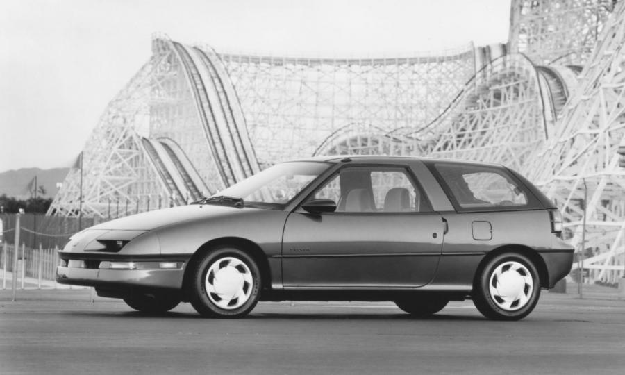  Geo Storm Hatchback 1991 года  (фото 3 из 3)